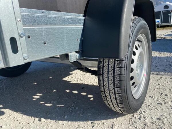 Reboque Martz Holz 230 x 126 cm 500/750 KG PTAC + suporte para escada e feixes de molas