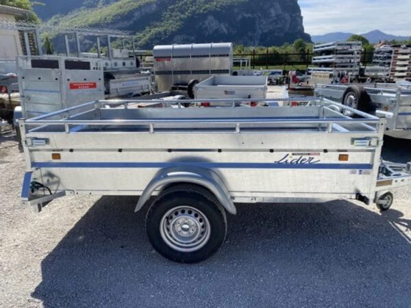 HH_625ee09a-47f9-4505-b6c9-7064c5e6b6fe.jpg Reboque Robust Leader 34392 Espaçoso e com Travão (253 x 134 cm, 1300 kg)