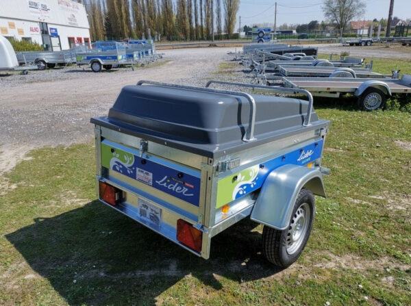 Reboque Alicante + capota ABS + roda suplente nova, entregue com 2 anos de garantia.