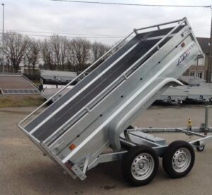 Reboque basculante reforçado Lider, PTAC de 1500 kg, com novos eixos duplos e travões.