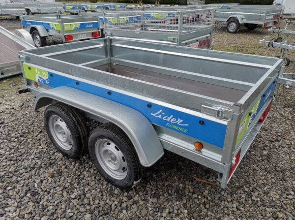 Reboque Florença 233x132x39 + cobertura em ABS + painéis laterais duplos