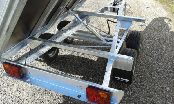 Reboque Bateson de 2 eixos Ptac 750 kg